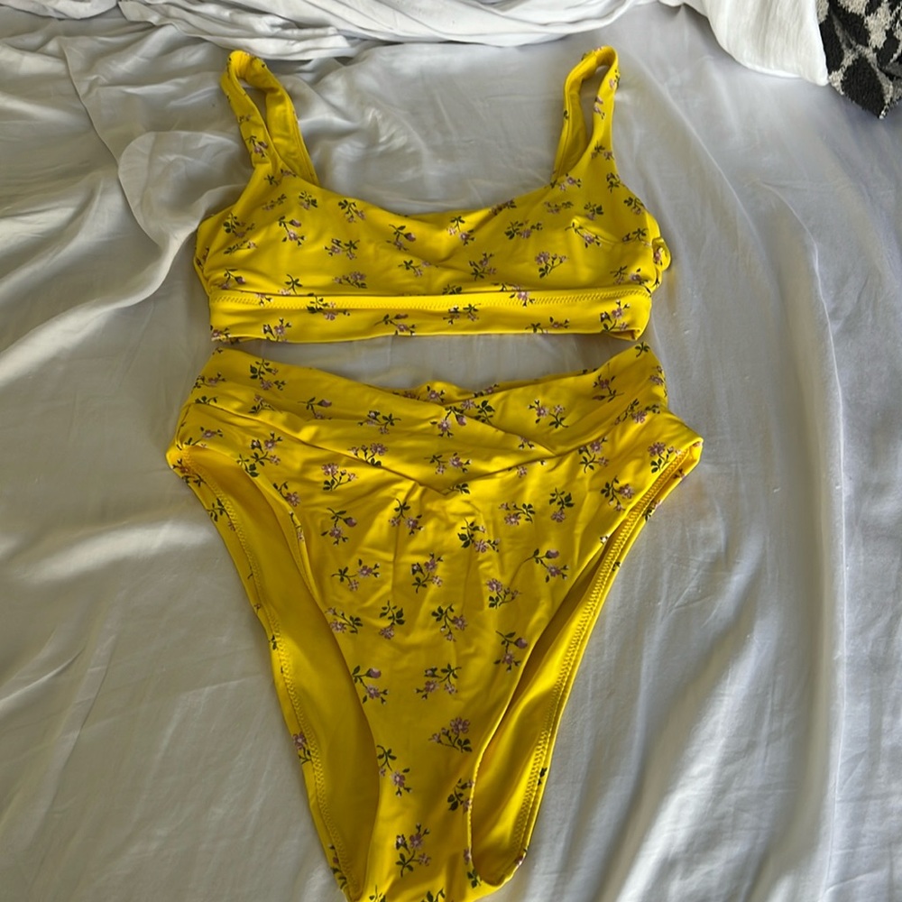 Aerie Wide Strap Scoop Top and High Rise Crossover Bottoms Bikini Set